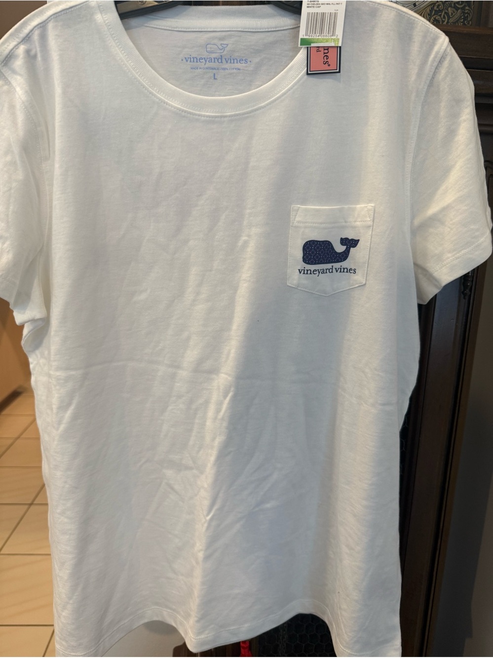 Vineyard Vines White Pocket Tee with Navy Patterned Whale